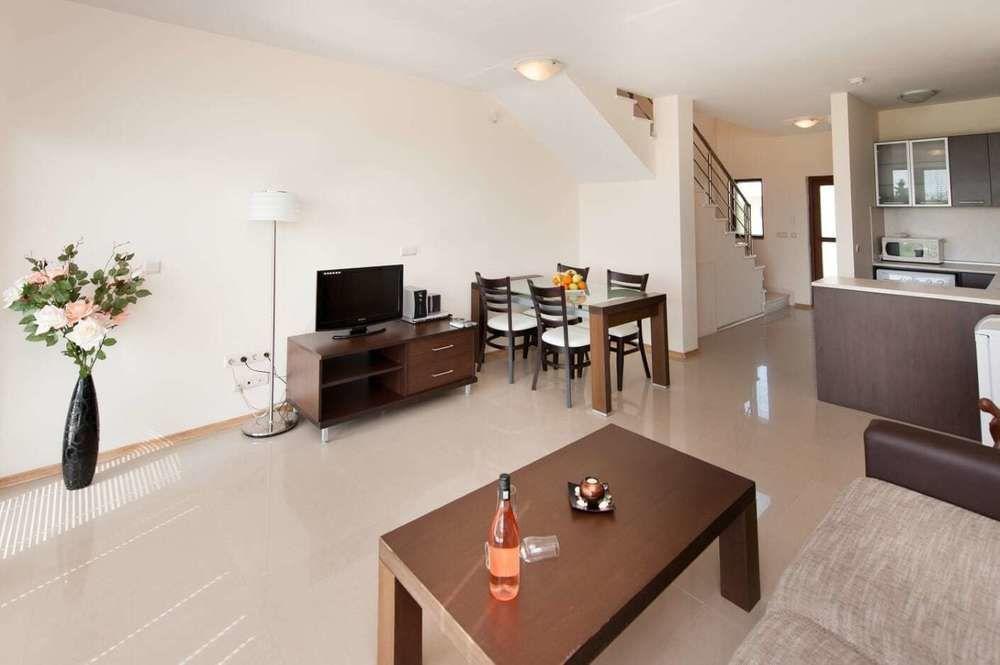 Lighthouse Apartments And Villas Baltsjik Buitenkant foto