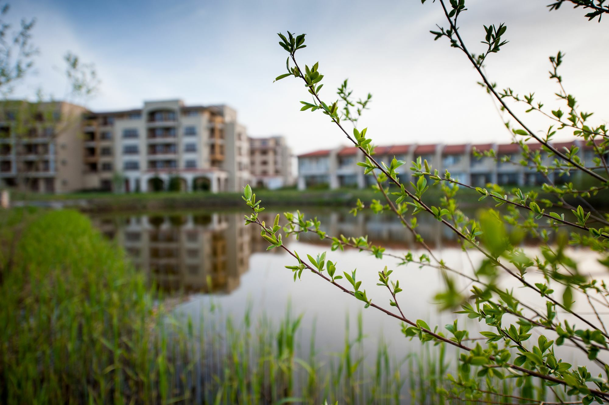 Lighthouse Apartments And Villas Baltsjik Buitenkant foto
